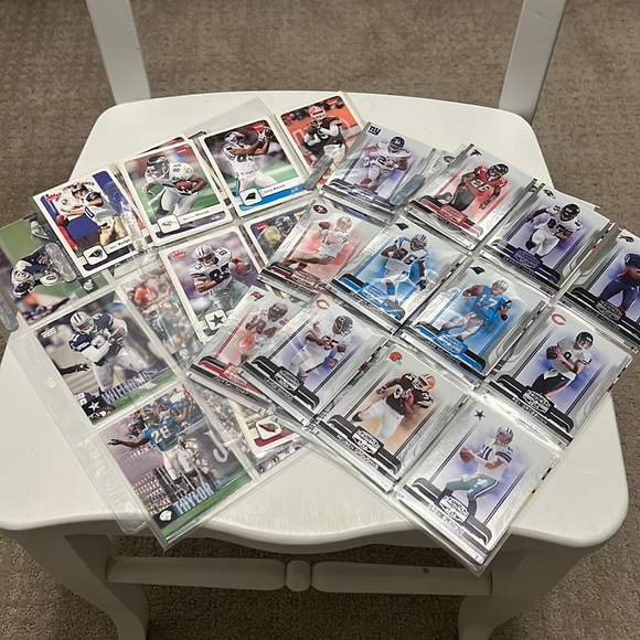 2006 Football Card Lot - Picture 1 of 9